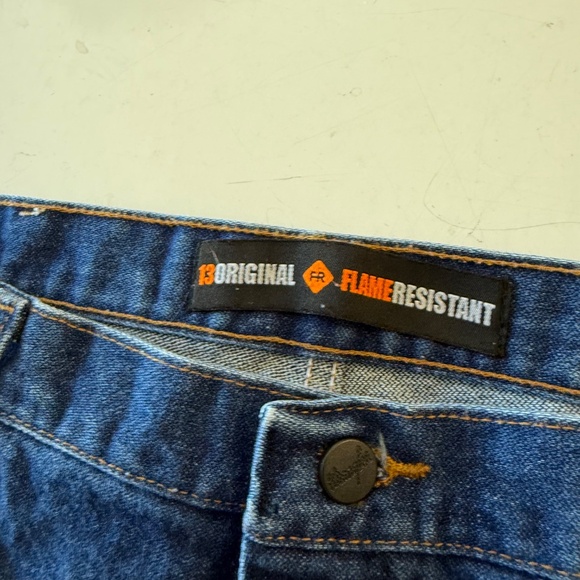 Wrangler Flame Resistant HRC2/2112 Dark Wash Denim Work Jeans Mens 38 x 34 - Picture 6 of 11
